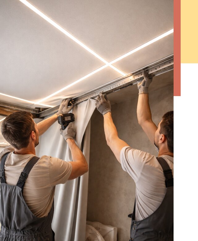 Монтаж натяжного потолка со световыми линиями в Магнитогорске от 1241 руб. | ОТДЕЛОЧНИК-Мгн